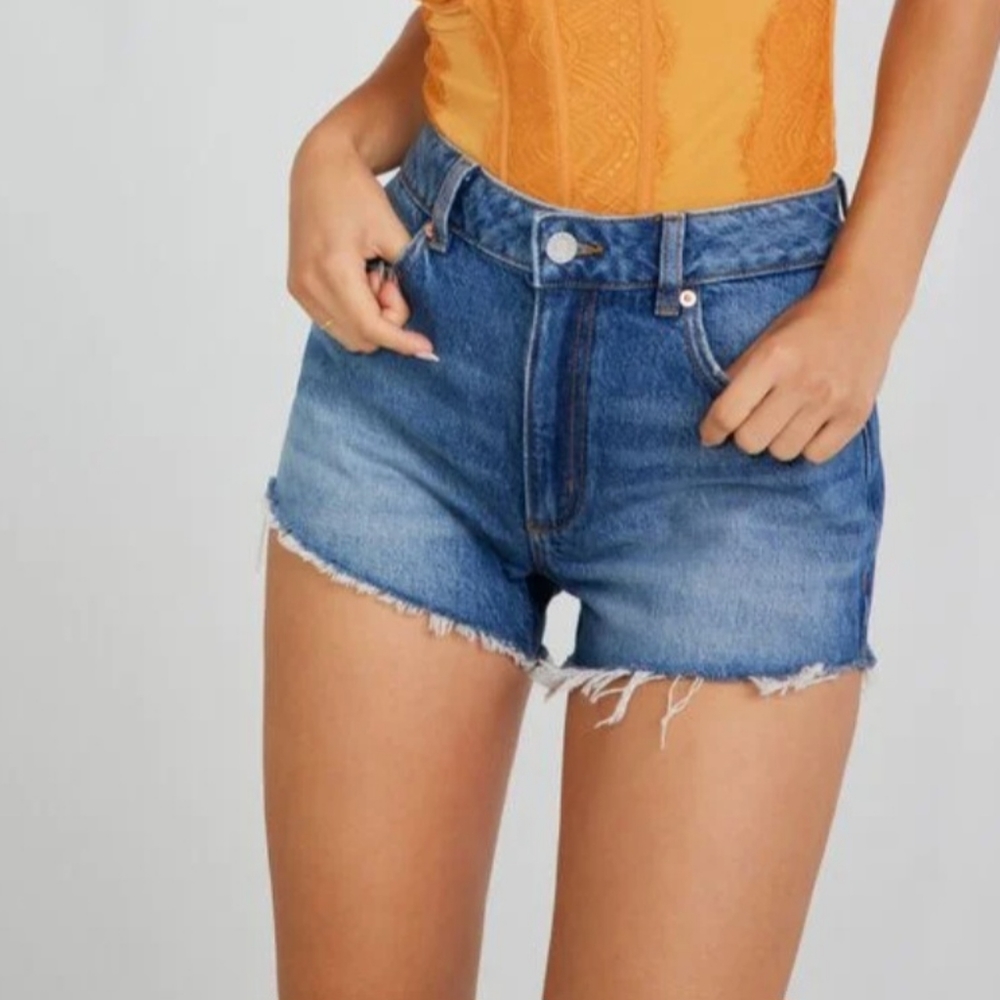 Denim Festival Short "Garage"